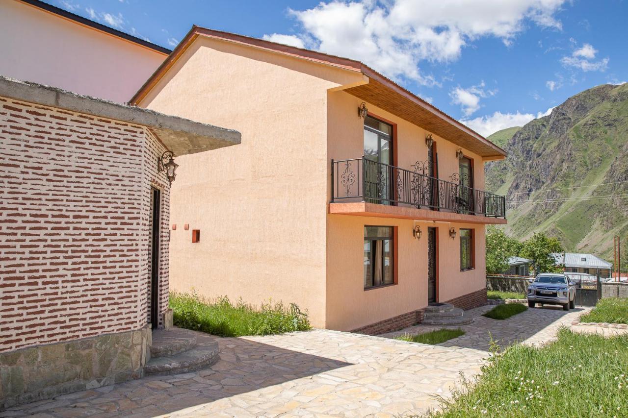 Cliff House Stepantsminda Exterior foto